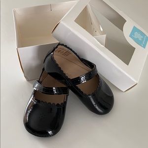 New unworn baby Elephantito “Ella” mary jane shoe